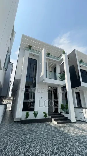 5bdrm Duplex in Chevron for sale