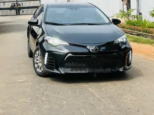 Toyota Corolla LE (1.8L 4cyl 2A) 2018 Black