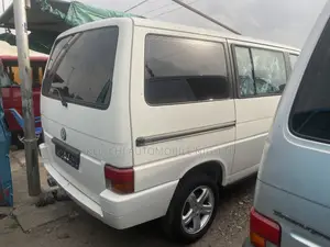 Volkswagen Transporter 2004 White