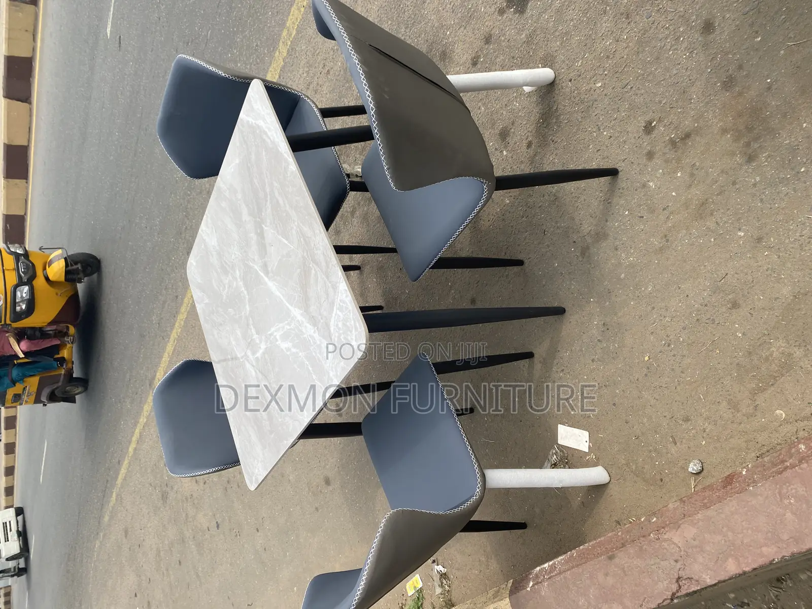 Unique Dinning Table Set