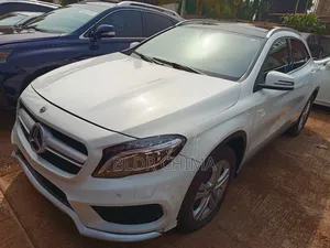 Mercedes-Benz GLA 250 2018 White