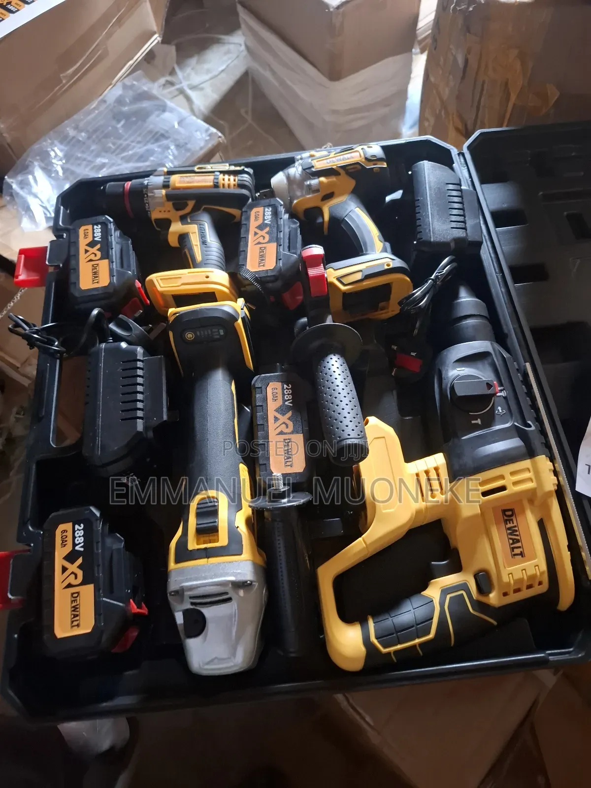 Dewalt 4-in-1 Cordless Combo Machine Set.