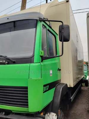Mercedes Benz 817 Container Body 6tyres 6bolts Truck