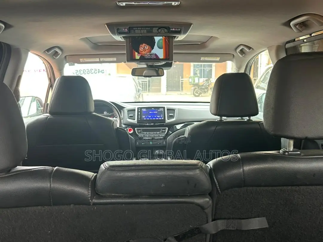 Honda Pilot Touring 4dr SUV (3.5L 6cyl 9A) 2017 Black