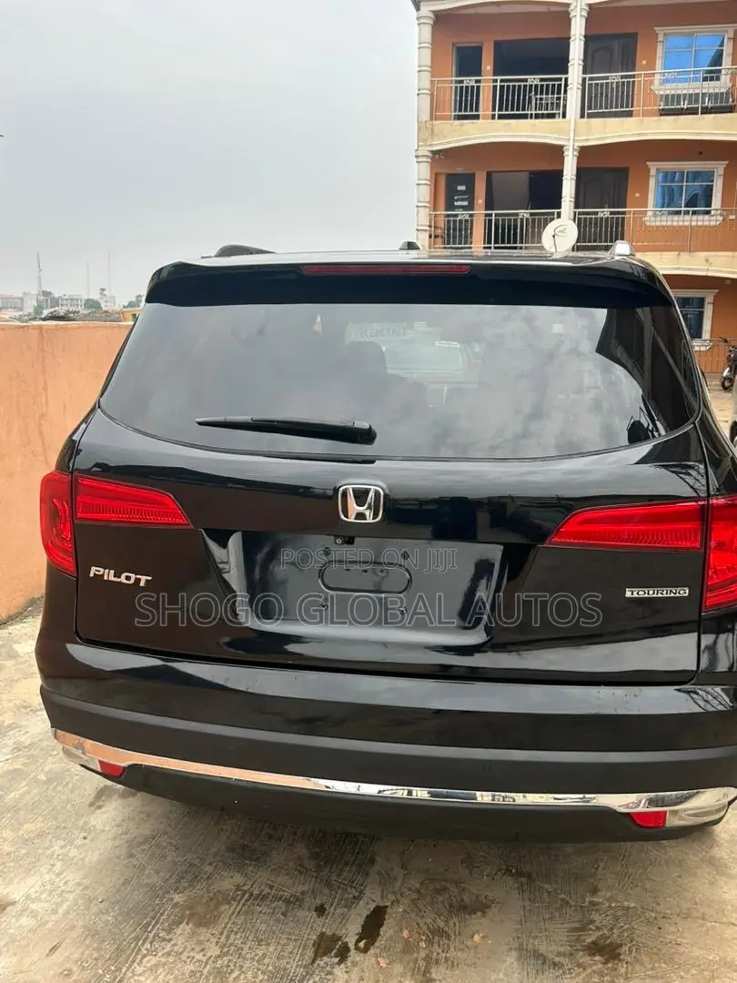 Honda Pilot Touring 4dr SUV (3.5L 6cyl 9A) 2017 Black