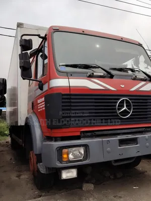 Mercedes Benz 10 Bolts 6tyres Container Body Truck 2000 Red for Sale
