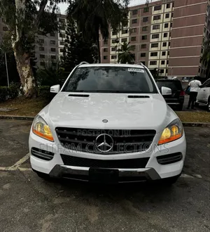 Mercedes-Benz M Class ML350 4dr SUV (3.5L 6cyl 7A) 2015 White