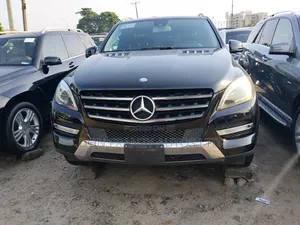 Mercedes-Benz M Class ML350 4dr SUV (3.5L 6cyl 7A) 2015 Black