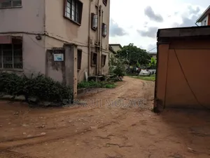 3bdrm Block of Flats in Ikorodu Road for sale