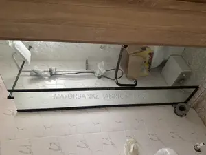 Shower Cubicle /Enclosure With Black Accessories