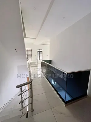 4bdrm Duplex in Chevron for rent