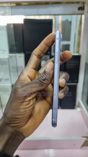 Apple iPhone 11 64 GB Purple