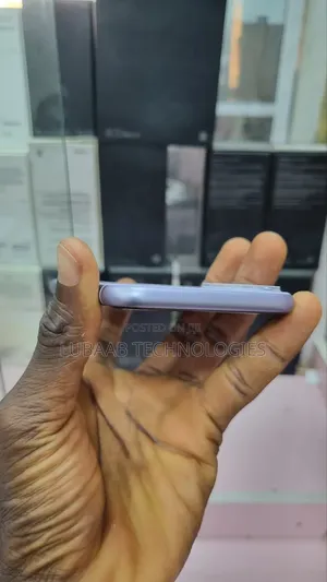 Apple iPhone 11 64 GB Purple