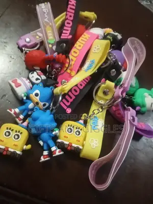 Keyrings_partypacks_by 12