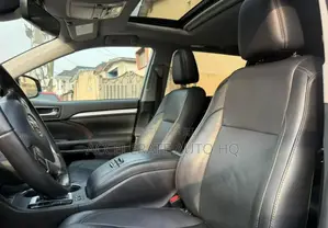 Toyota Highlander XLE 2019 Silver