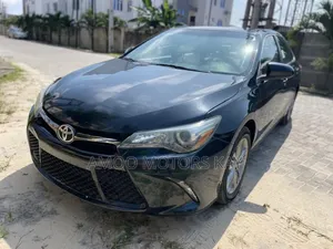 Toyota Camry SE w/Special Edition Pkg (2.5L 4cyl 6A) 2016 Black