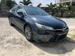 Toyota Camry SE w/Special Edition Pkg (2.5L 4cyl 6A) 2016 Black