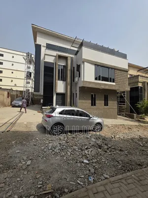 5bdrm Duplex in Kado for sale