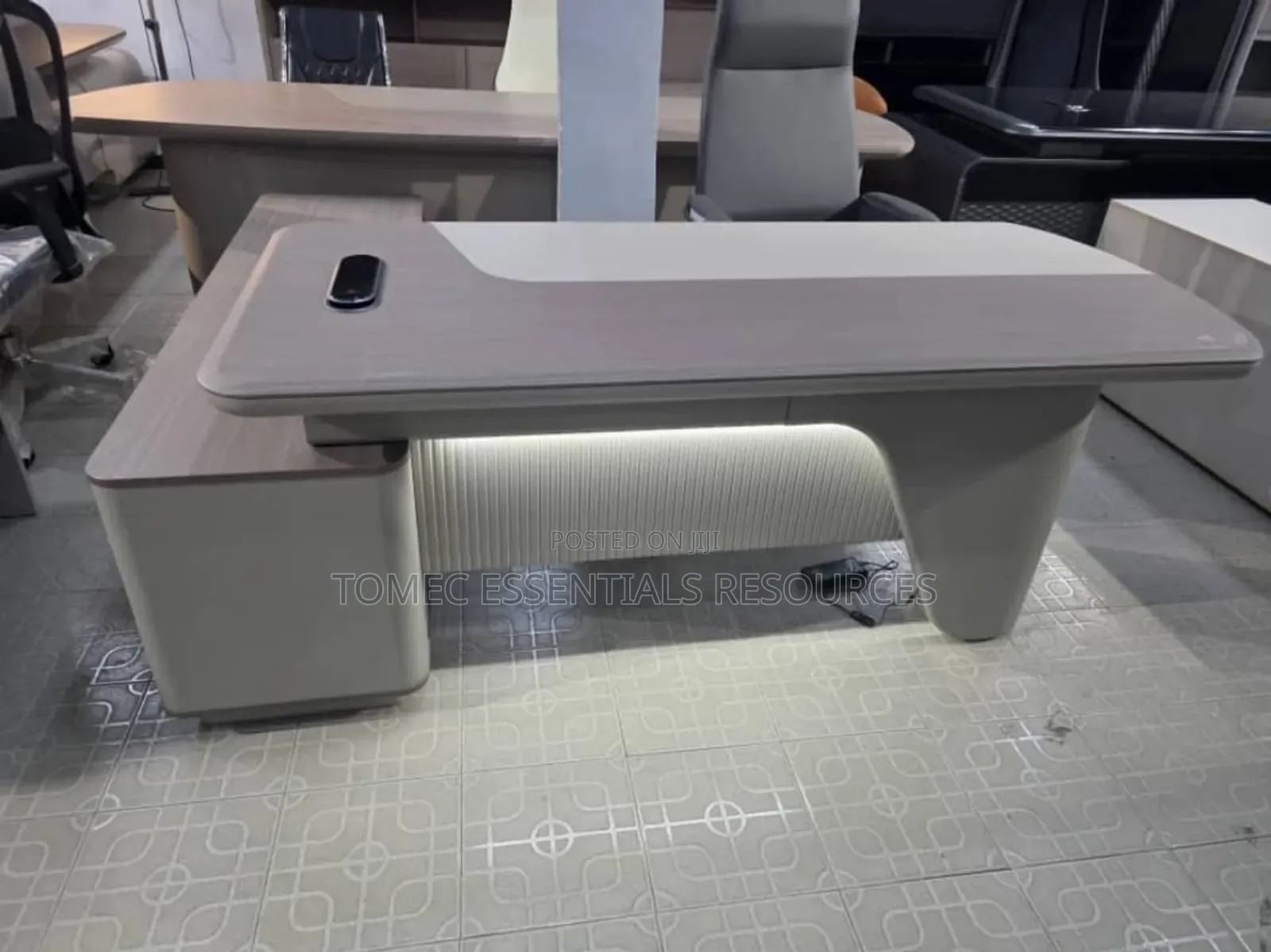 Imported Classic Executive L-shape Office Table