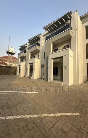 4bdrm Duplex in Durumi for sale