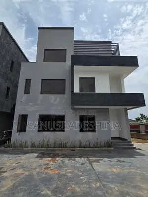 4bdrm Duplex in Life Camp Fct Abuja for sale