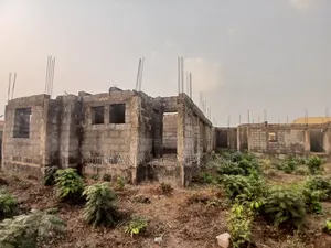 5bdrm Apartment in Ariyibi - Ayegun,, Ibadan for sale