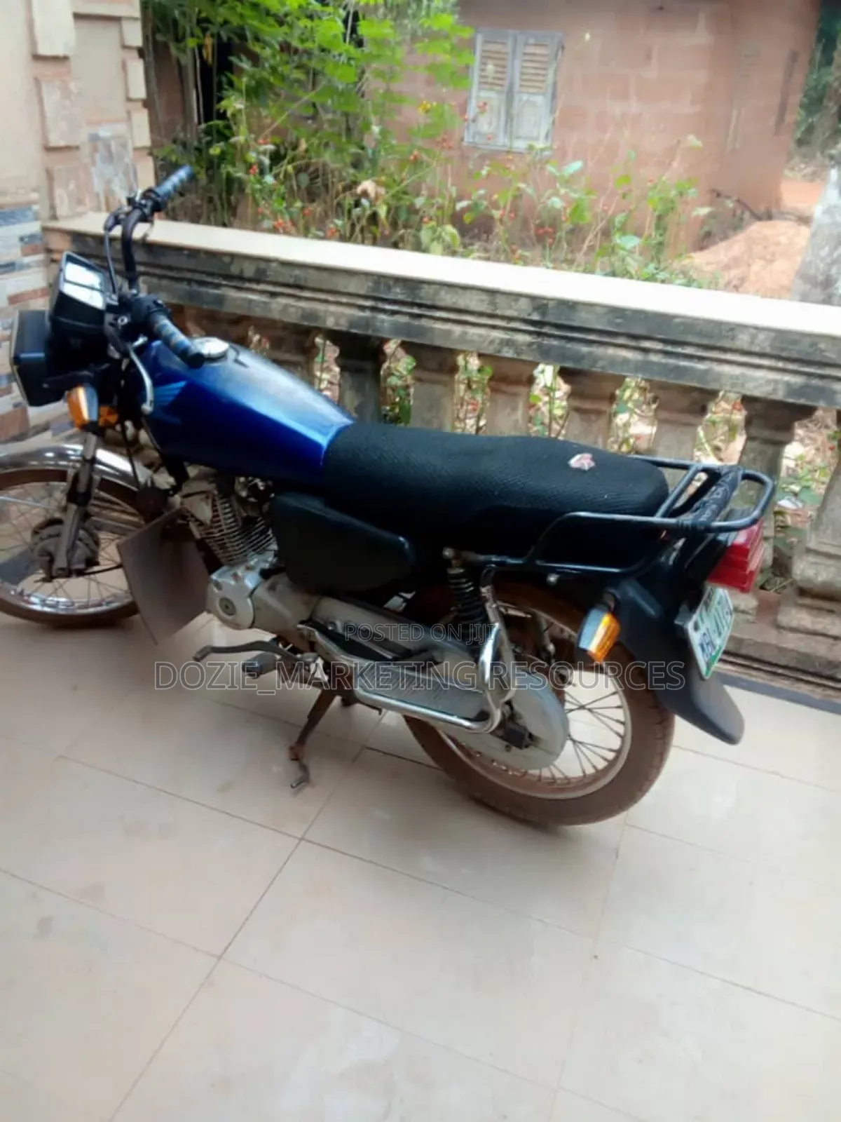 Honda CB 2015 Blue