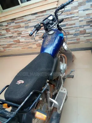 Honda CB 2015 Blue