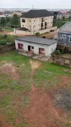 Land for Sale at Premier Layout Enugu.