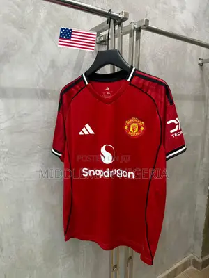Manchester United 2025/2026 Home Kit