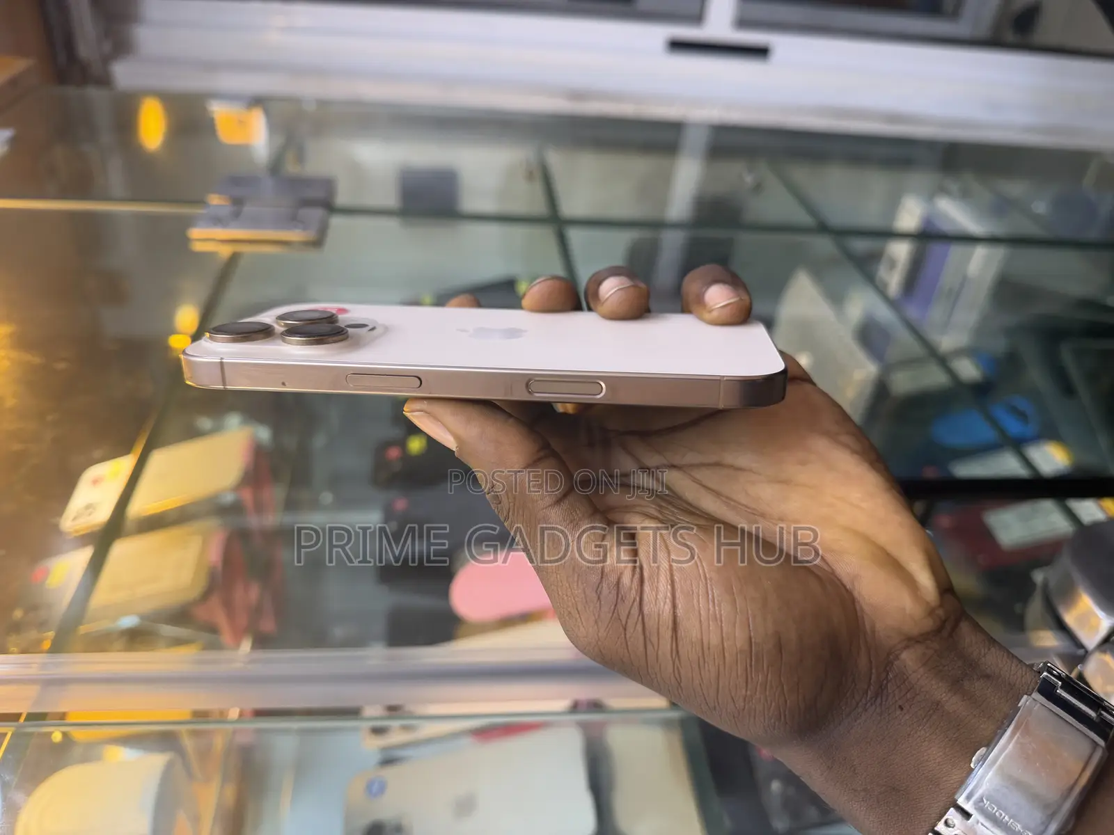 Apple iPhone 16 Pro 128 GB Gold