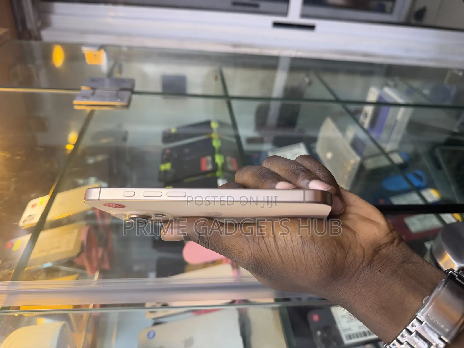 Apple iPhone 16 Pro 128 GB Gold