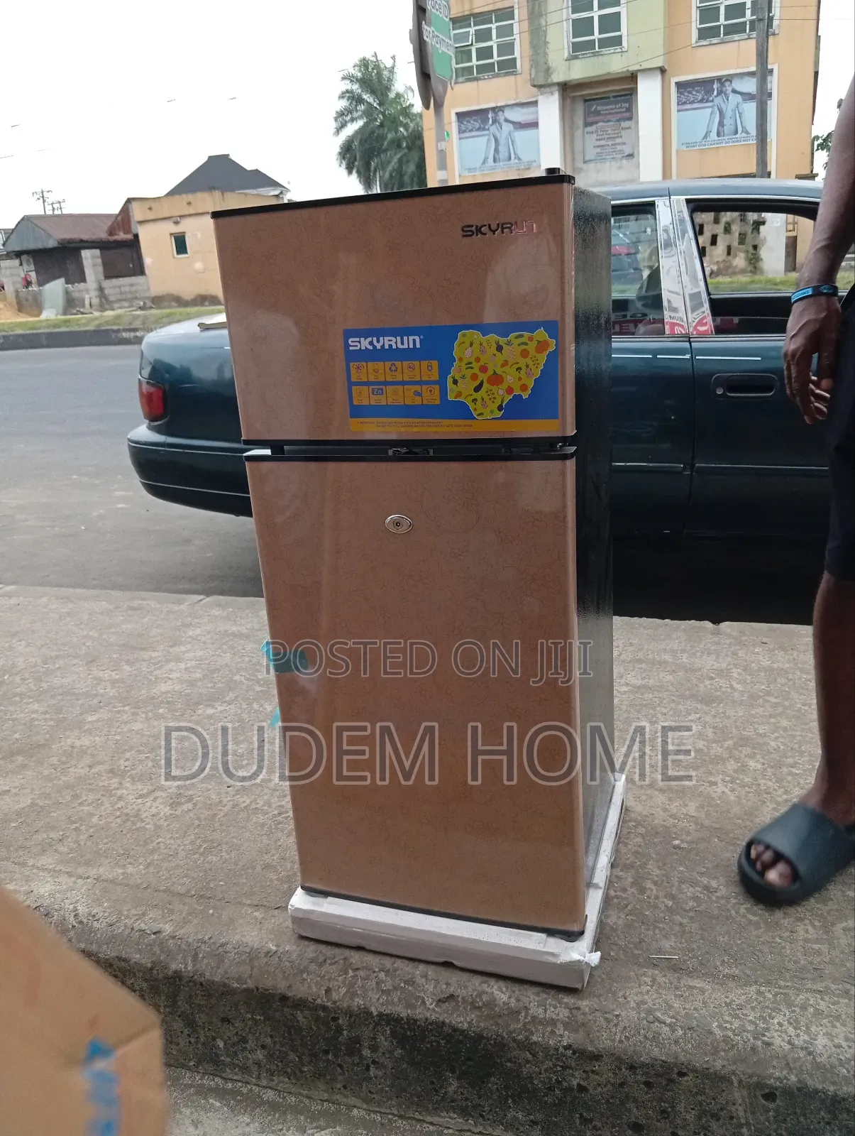 Skyrun Table Top Refrigerator 85litres