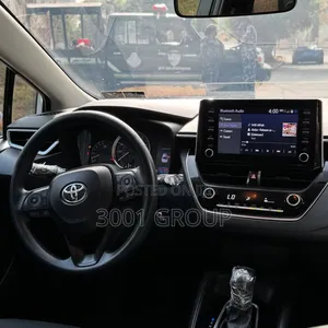 Toyota Corolla SE 2021 White