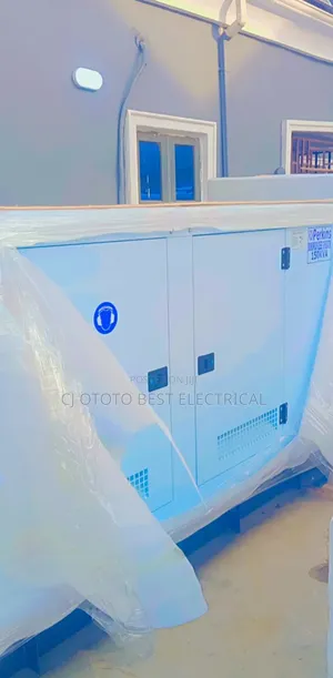 150kca Brand New Engine England Perkins Generator Soundproof