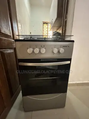 Very Clean Maxi 50x50 Standing Cooking With Oven Available Sangotedo.