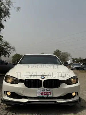 BMW 320i Sedan RWD 2013 White