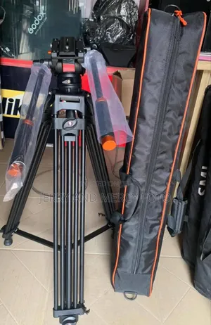 Triopo Tripod Stand