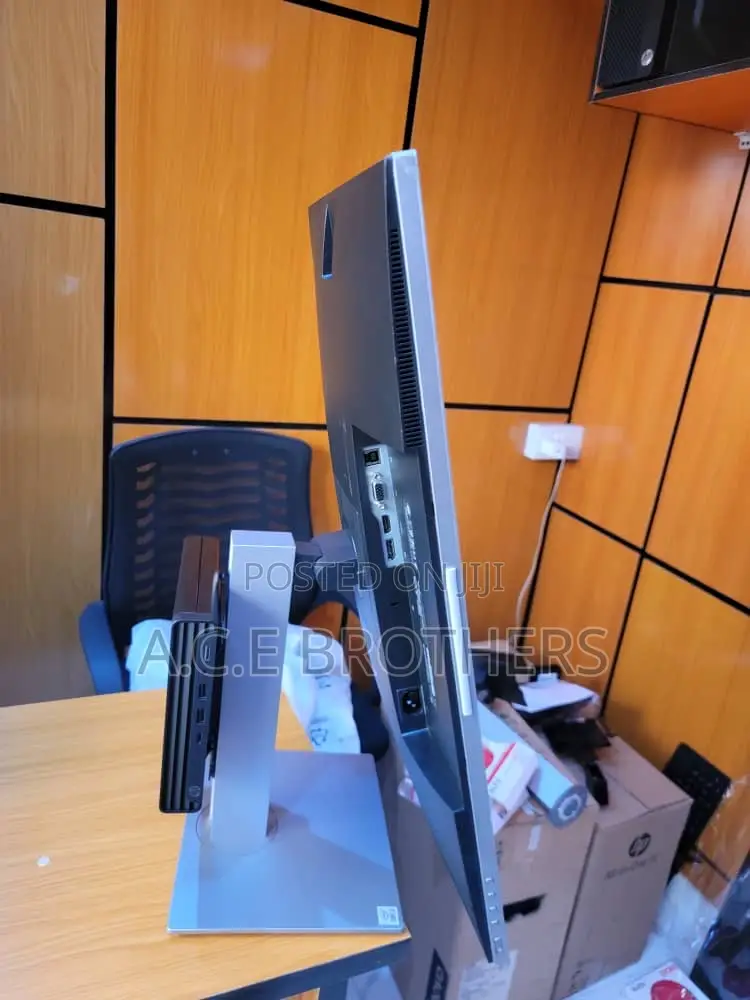 New Desktop Computer HP ProDesk 600 8GB Intel Core I5 SSD 256GB