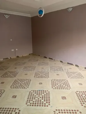 2bdrm Apartment in Royaltor Real Estate, Benin City for rent