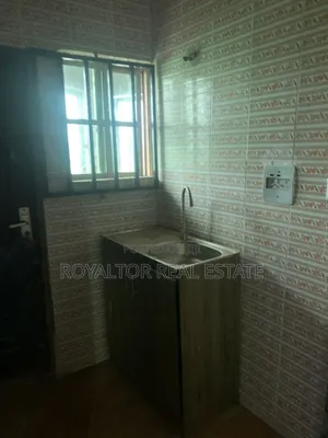 1bdrm Apartment in Royaltor Real Estate, Benin City for rent