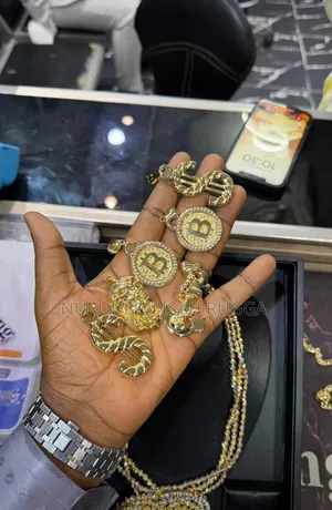 Gold Latest Pendant 18karat Gold