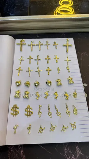 Small Small 18karat Pendant Available