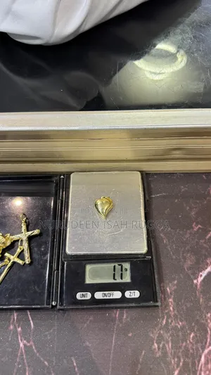 Small Small 18karat Pendant Available