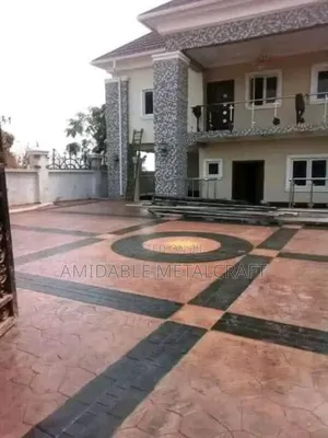 Stamp Floor Landscaping