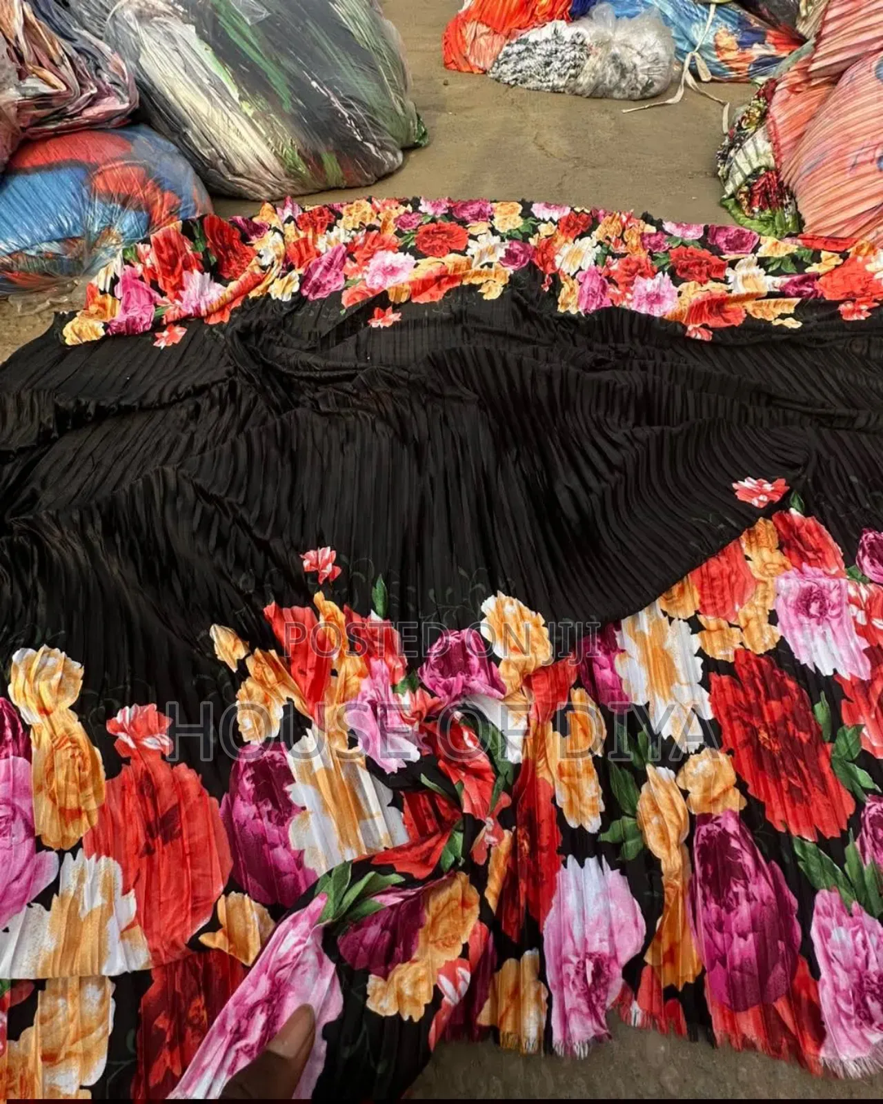 Pleated Flower Sunray