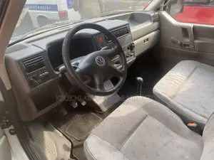 Volkswagen Transporter 2004 White