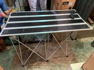 Three Leg Dj Stand With Top Table