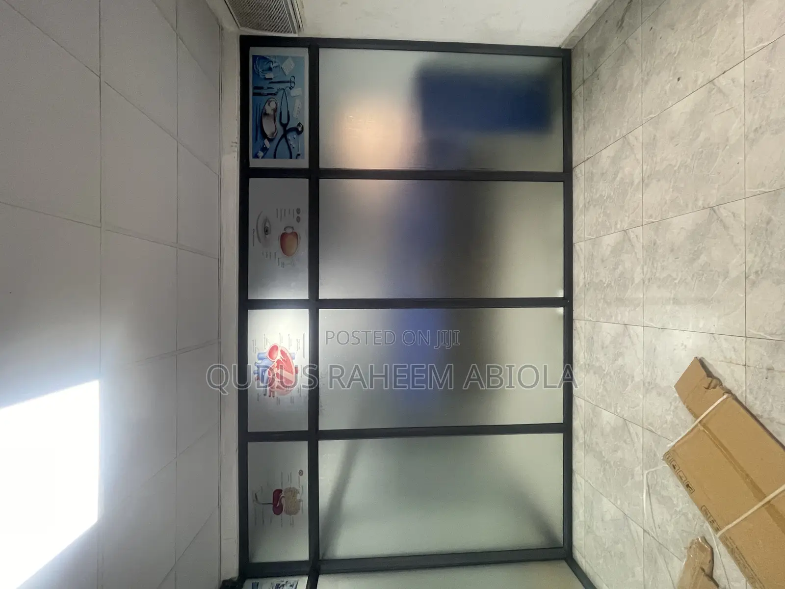 Aluminium Office Partition With 5mm Plain Glass