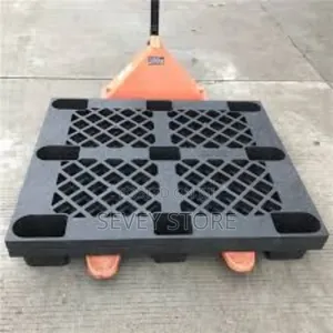 Mechanize Farming Plastic Pallets for Storage